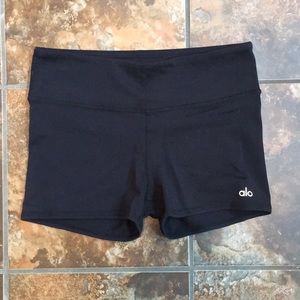 ALO yoga airbrush short